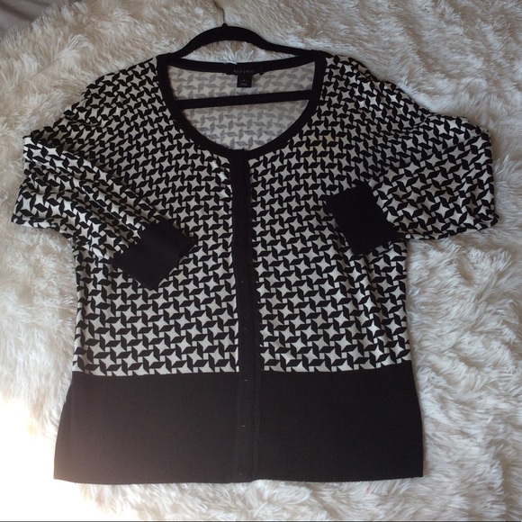 🎉$13 Tops 3/$20🎉White House Black Market Sweater - Picture 2 of 7